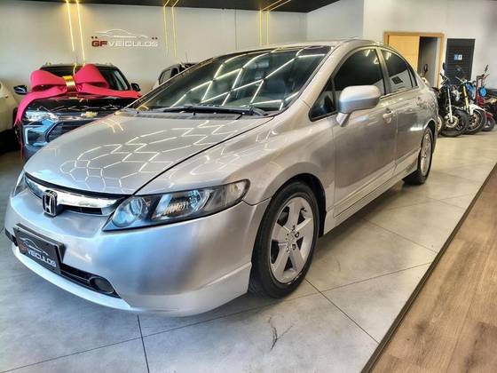 HONDA CIVIC 1.8 LXS 16V GASOLINA 4P AUTOMÁTICO HONDA CIVIC 1.8 LXS 16V GASOLINA 4P AUTOMÁTICO